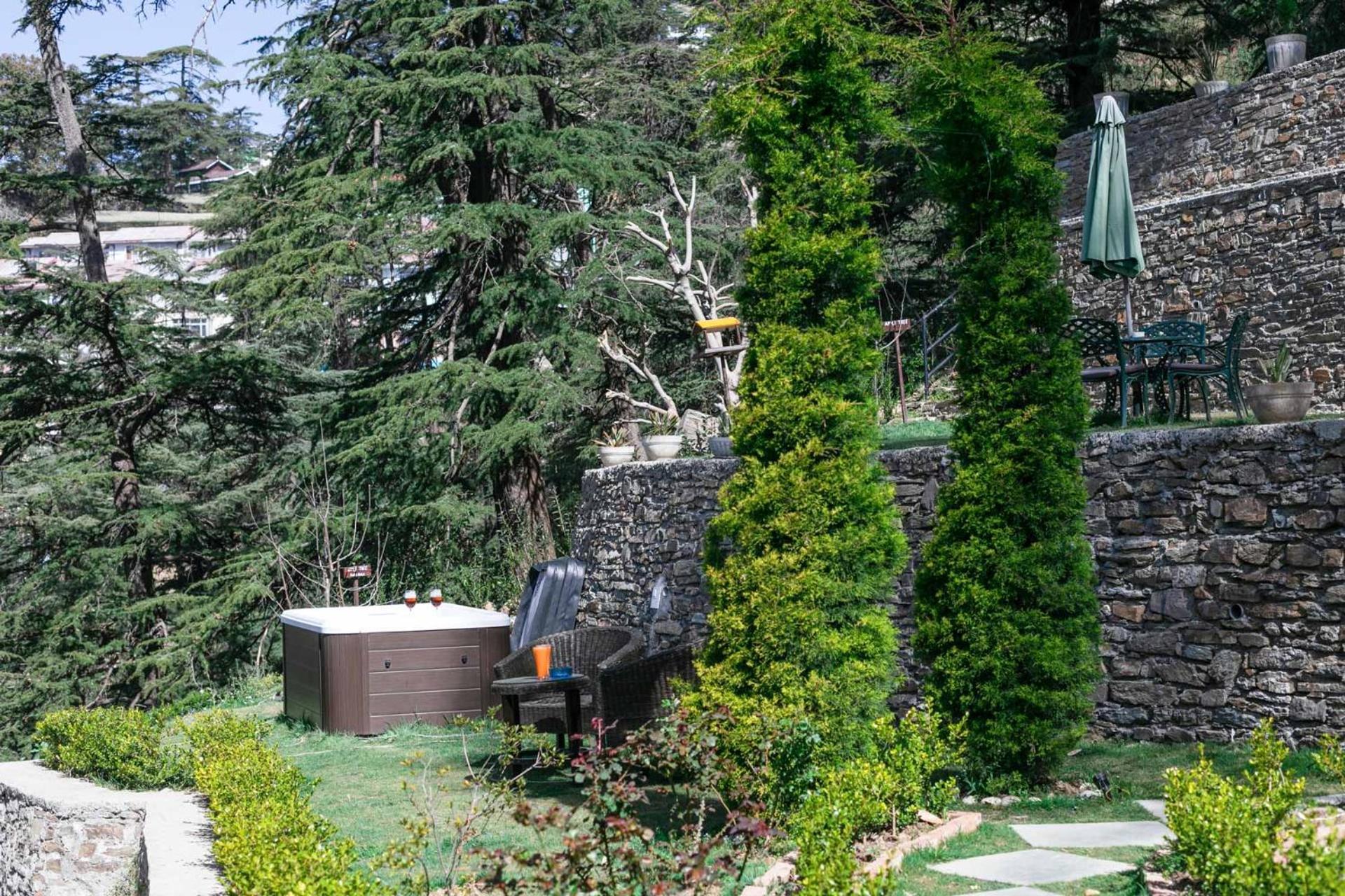 StayVista at Pine Estate Shimla Exterior foto